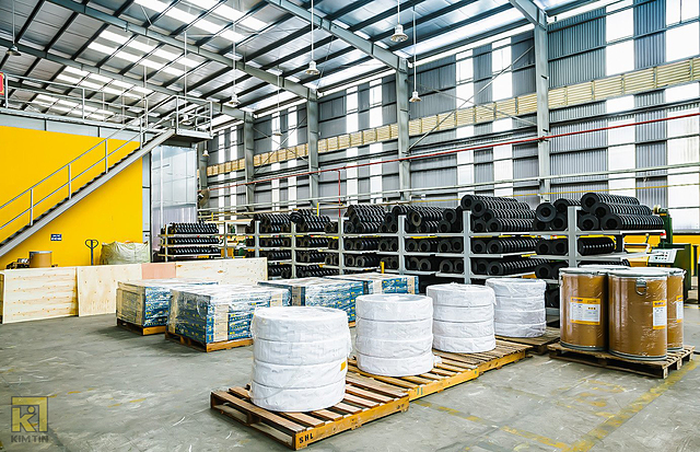 Which enterprise will be enjoyed when public investment increase at the end of the year?