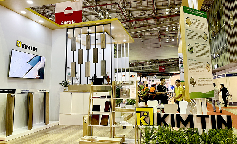 Kim Tín mang đến triển lãm VietNamWood 2022 các sản phẩm "xanh" đạt chuẩn CARB-P2/EPA